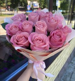 Букет из 15 розовых роз
